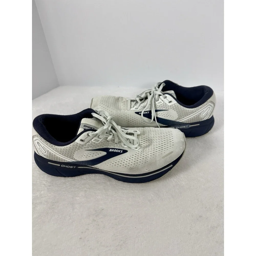 Brooks sole accents